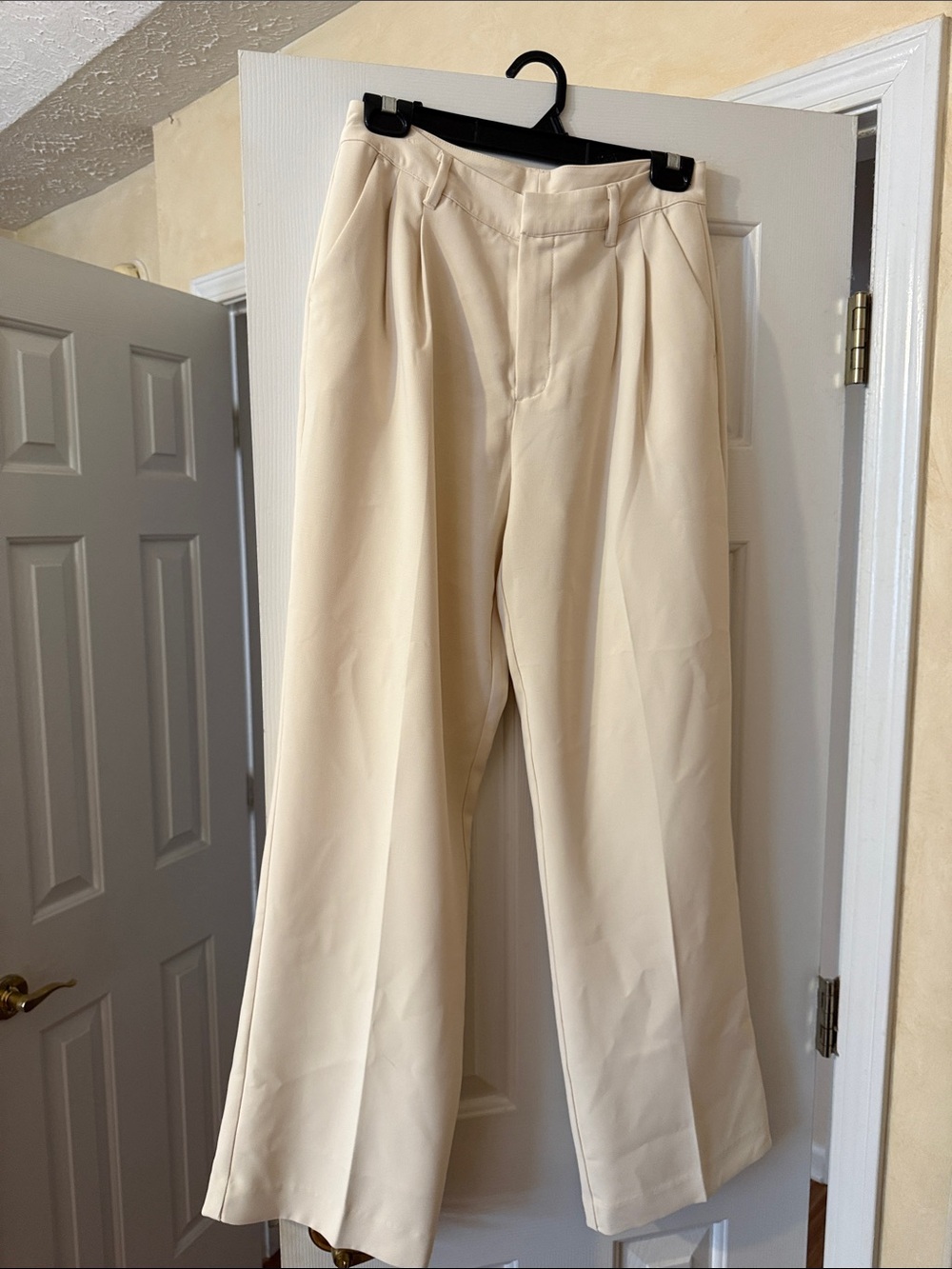 Gentle Fawn Cream Wide-Leg Pleated Trousers